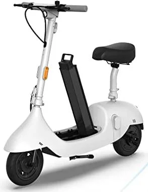 Scooter elétrica branca e scooter elétrica preta